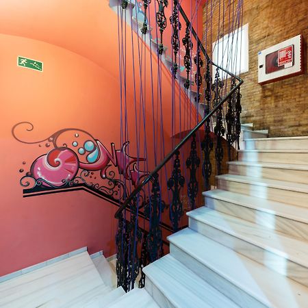 Red Nest Hostel Valencia Ngoại thất bức ảnh