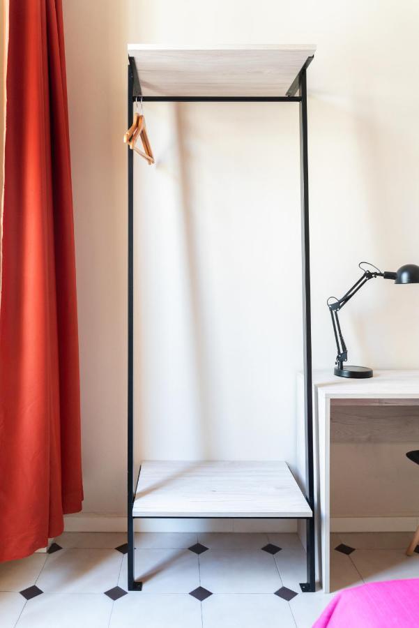 Red Nest Hostel Valencia Ngoại thất bức ảnh