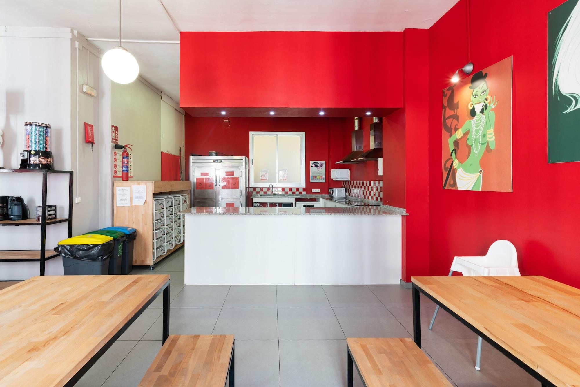 Red Nest Hostel Valencia Ngoại thất bức ảnh
