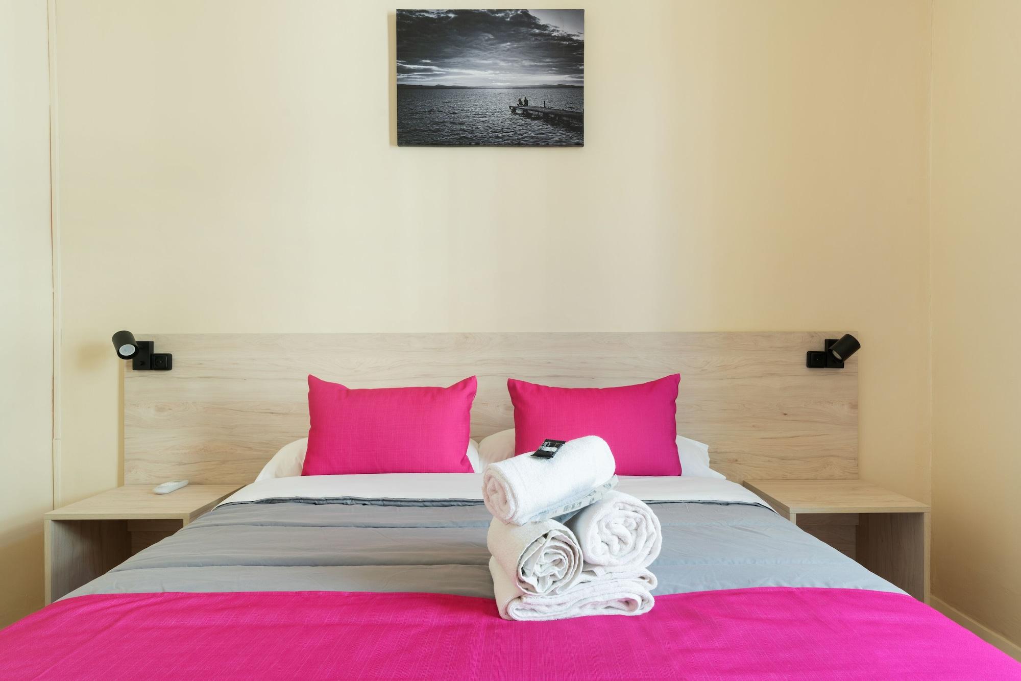 Red Nest Hostel Valencia Ngoại thất bức ảnh