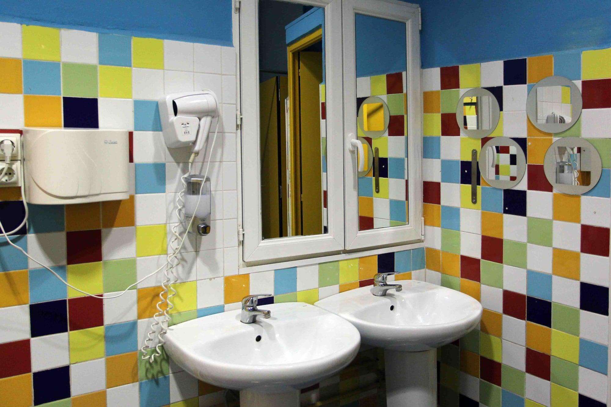 Red Nest Hostel Valencia Ngoại thất bức ảnh