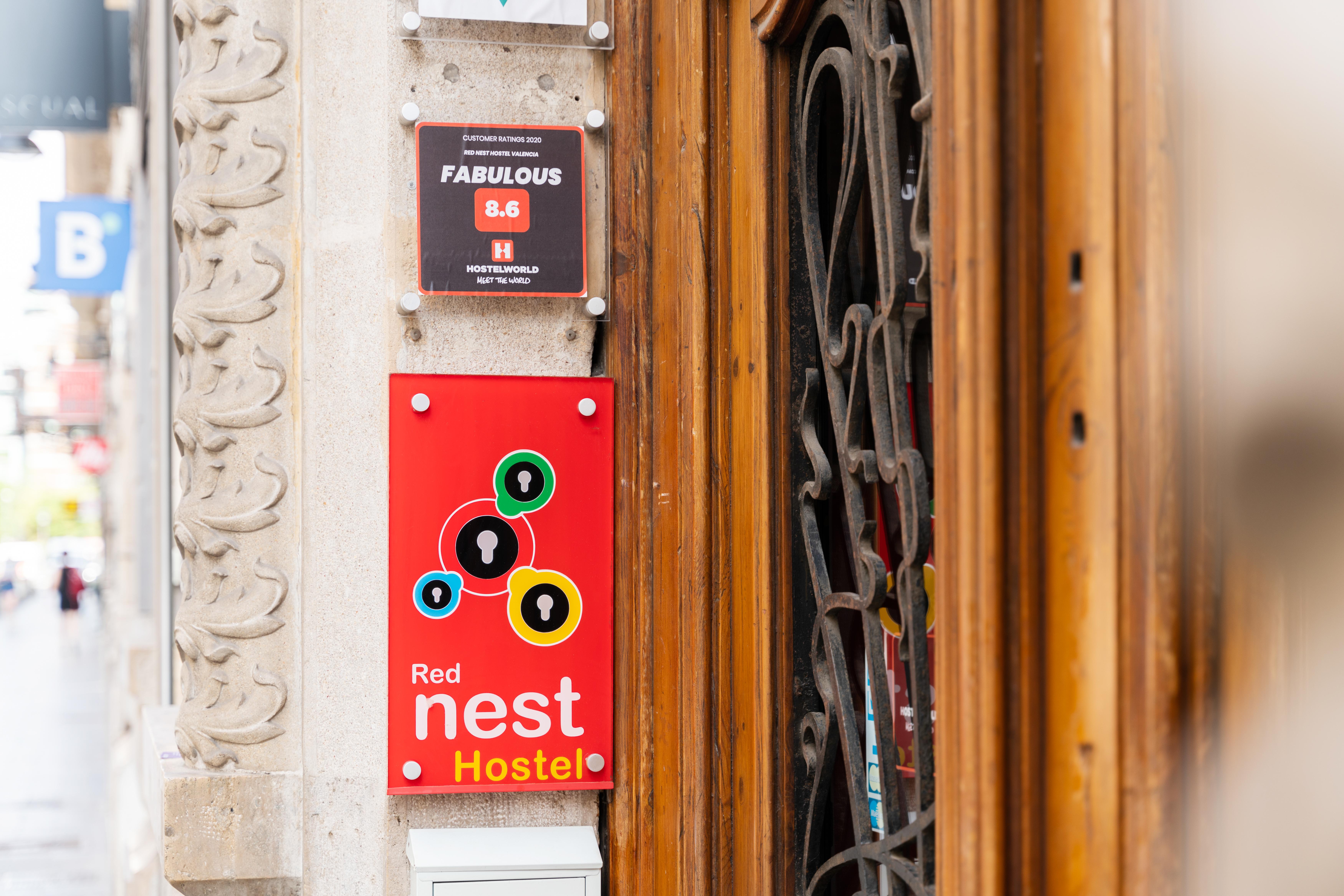 Red Nest Hostel Valencia Ngoại thất bức ảnh