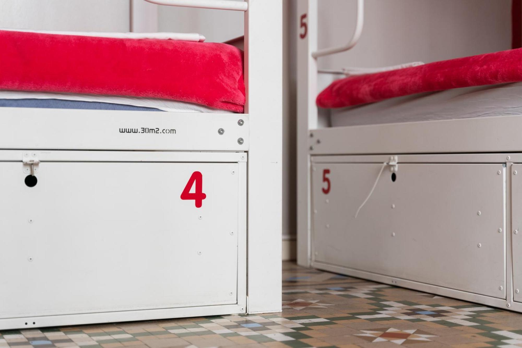Red Nest Hostel Valencia Ngoại thất bức ảnh