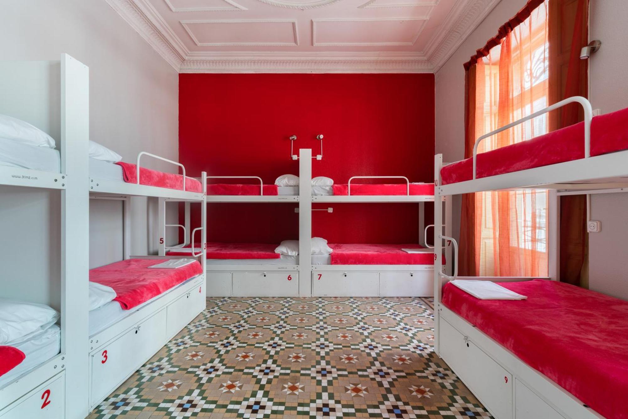 Red Nest Hostel Valencia Ngoại thất bức ảnh
