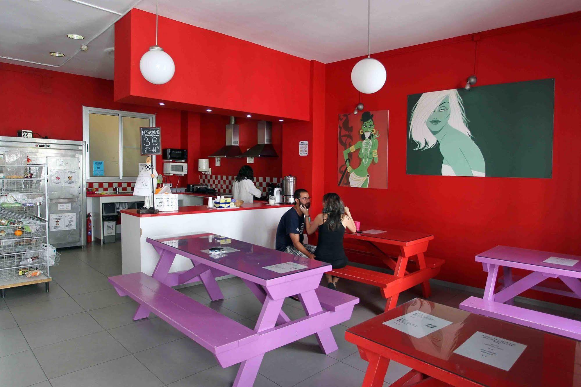 Red Nest Hostel Valencia Ngoại thất bức ảnh