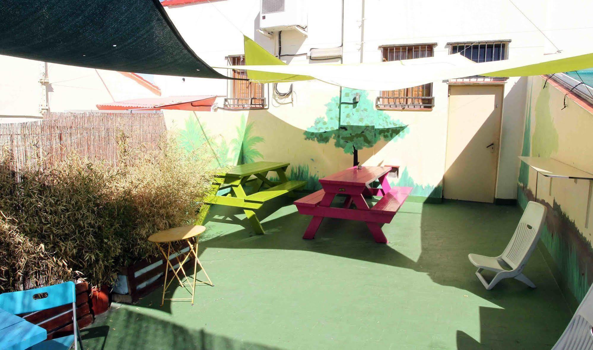 Red Nest Hostel Valencia Ngoại thất bức ảnh