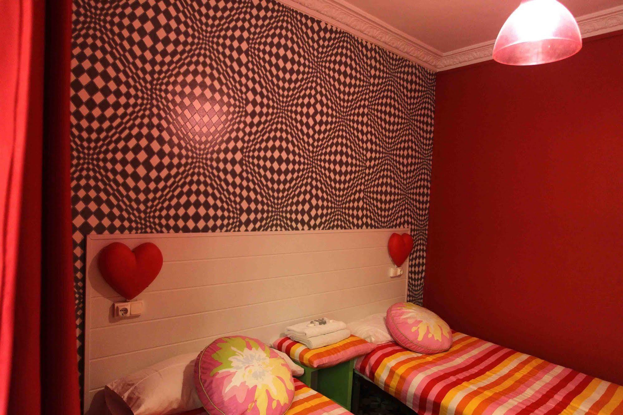 Red Nest Hostel Valencia Ngoại thất bức ảnh