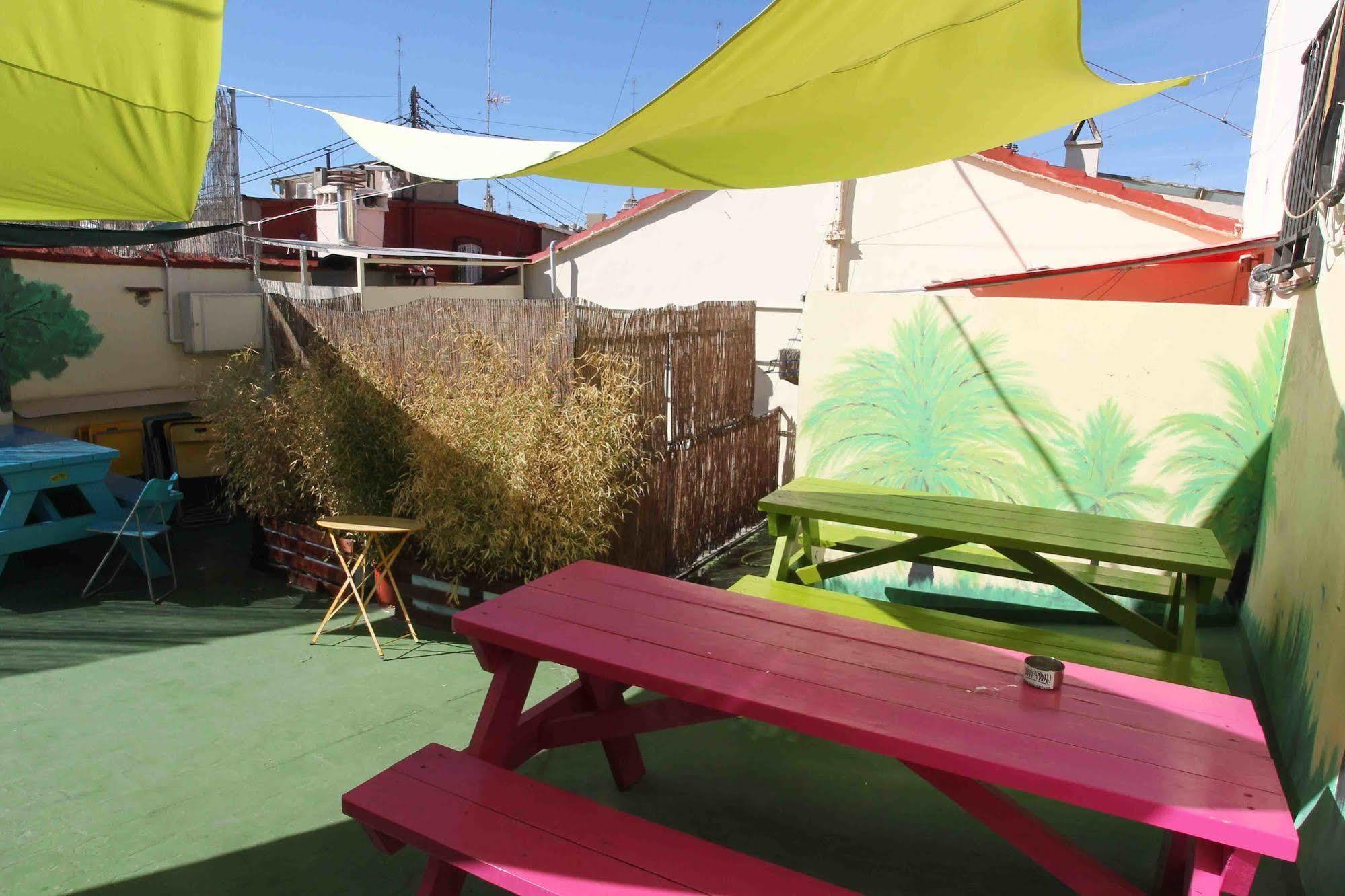 Red Nest Hostel Valencia Ngoại thất bức ảnh